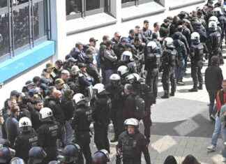 Albanian Thugs Clash with Italian Fans in Euro Violence: A Summary news-15062024-183531