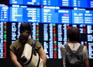 Tech-heavy indices outperform as Dow struggles for gains news-08072024-112635